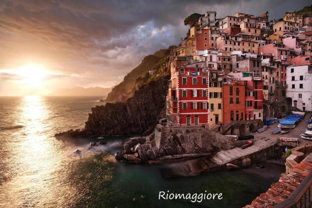 Апартаменти Cinque Terre Bridge Ла-Спеція Екстер'єр фото