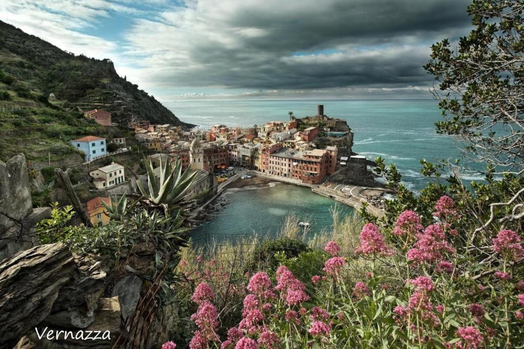 Апартаменти Cinque Terre Bridge Ла-Спеція Екстер'єр фото